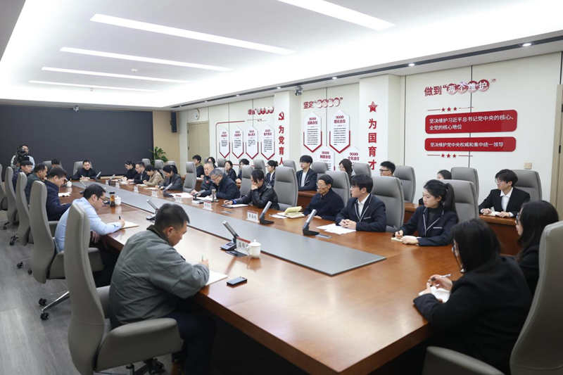 郑州市委常委、市委秘书长虎强莅校讲授思政课